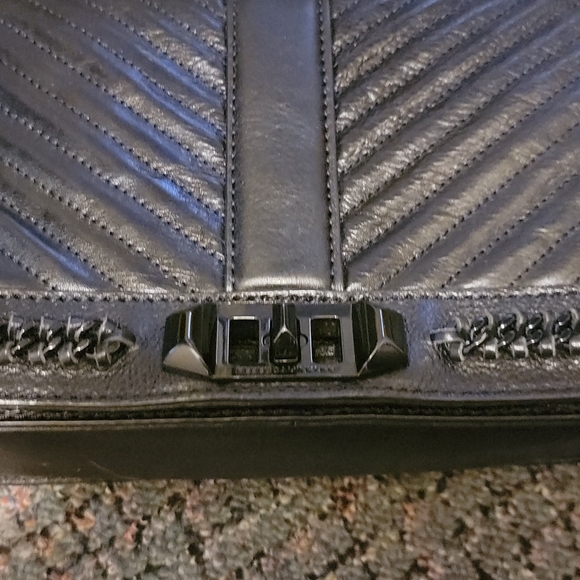 Rebecca Minkoff Chevron Quilted crossbody - Picture 15 of 15